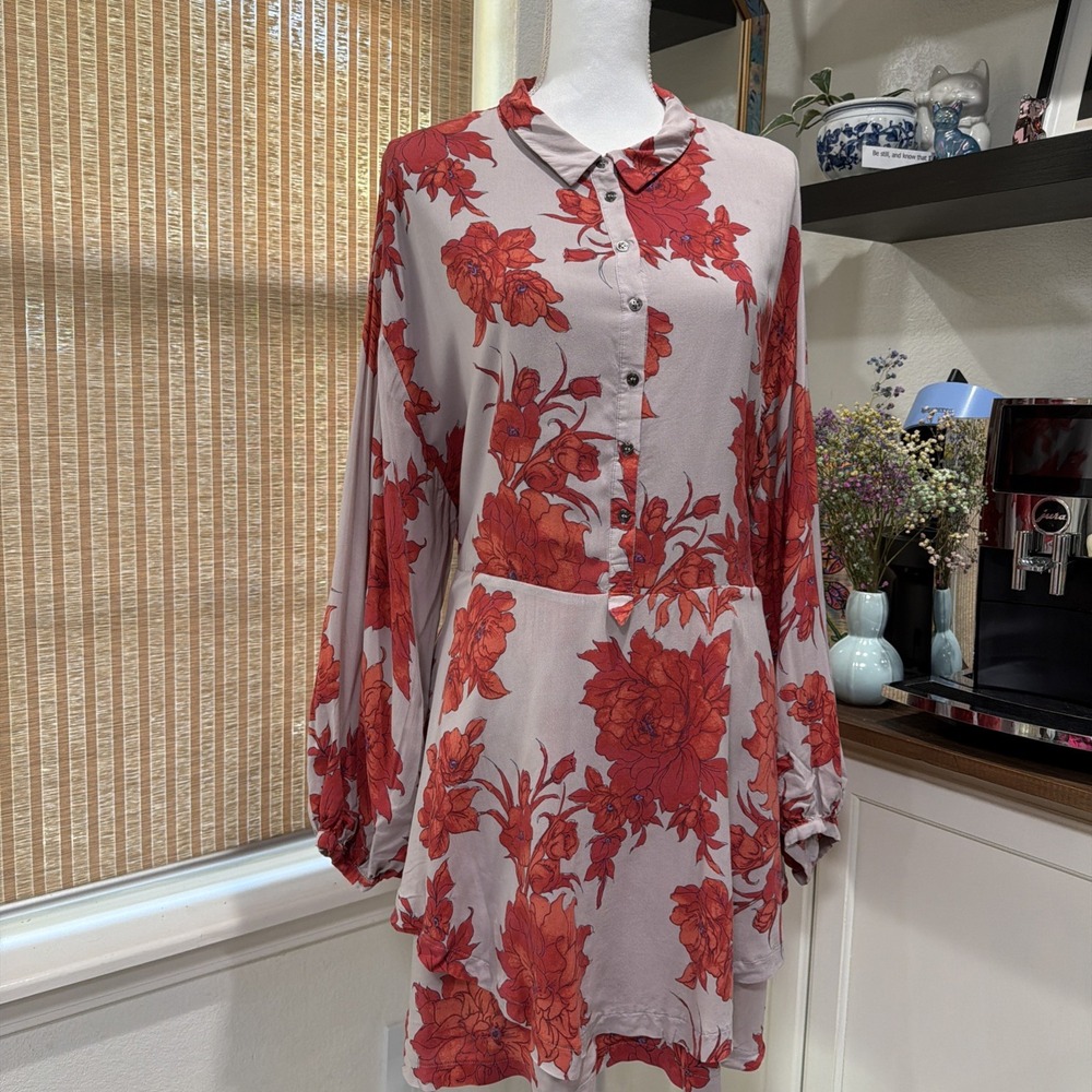 FREE PEOPLE Shake It Printed grey/red orange floral Rayon Mini Tunic Dress L